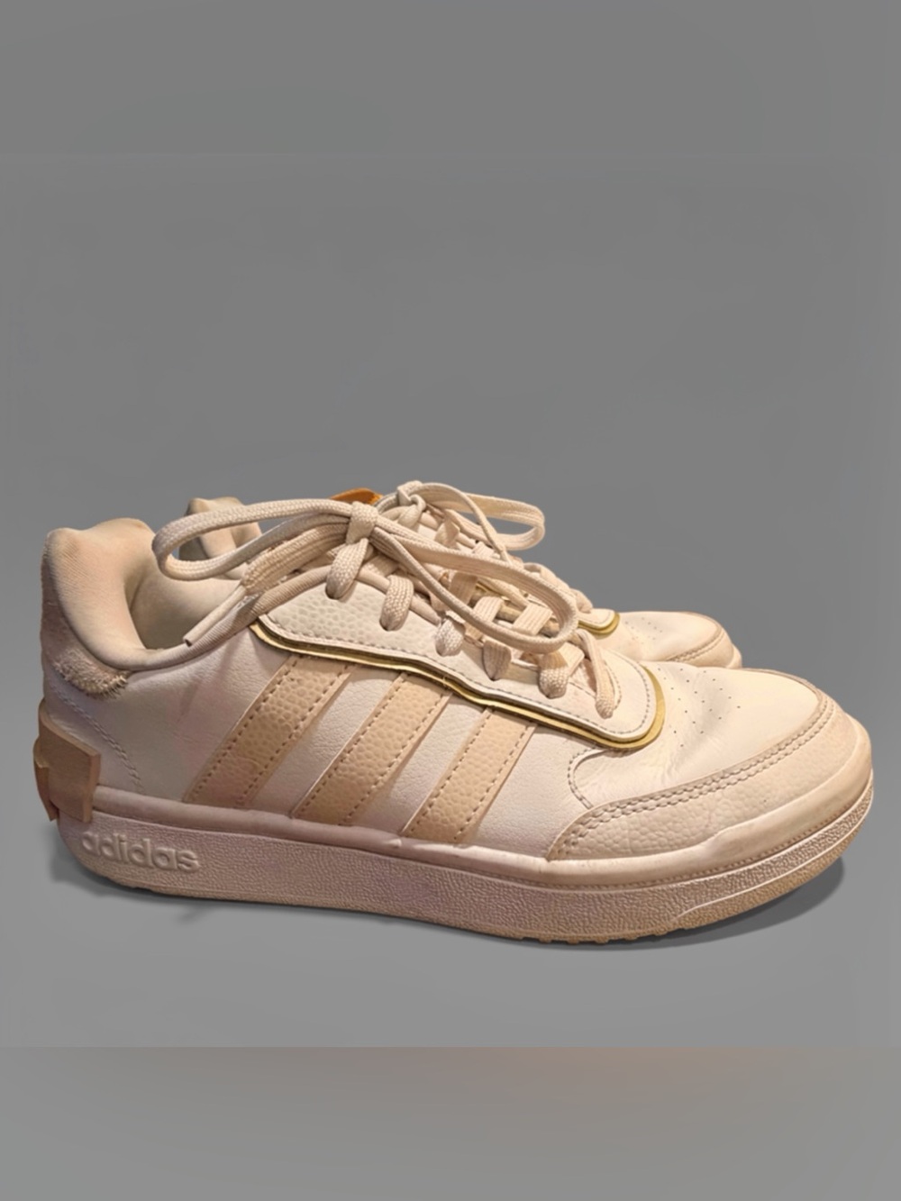 adidas Youth Size 7 Postmove SE Sneakers